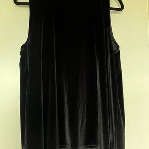Loft ladies black velvet sleeveless shirt